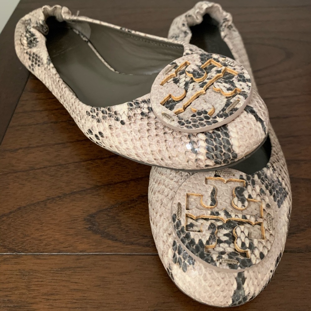Tory Burch ballet flats snakeskin. Size 9.